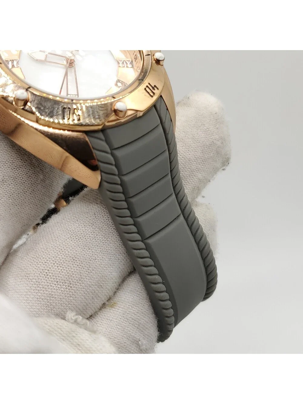 Invicta Venom 30973 Womens Watch 38mm Rose Gold Tone New Battery